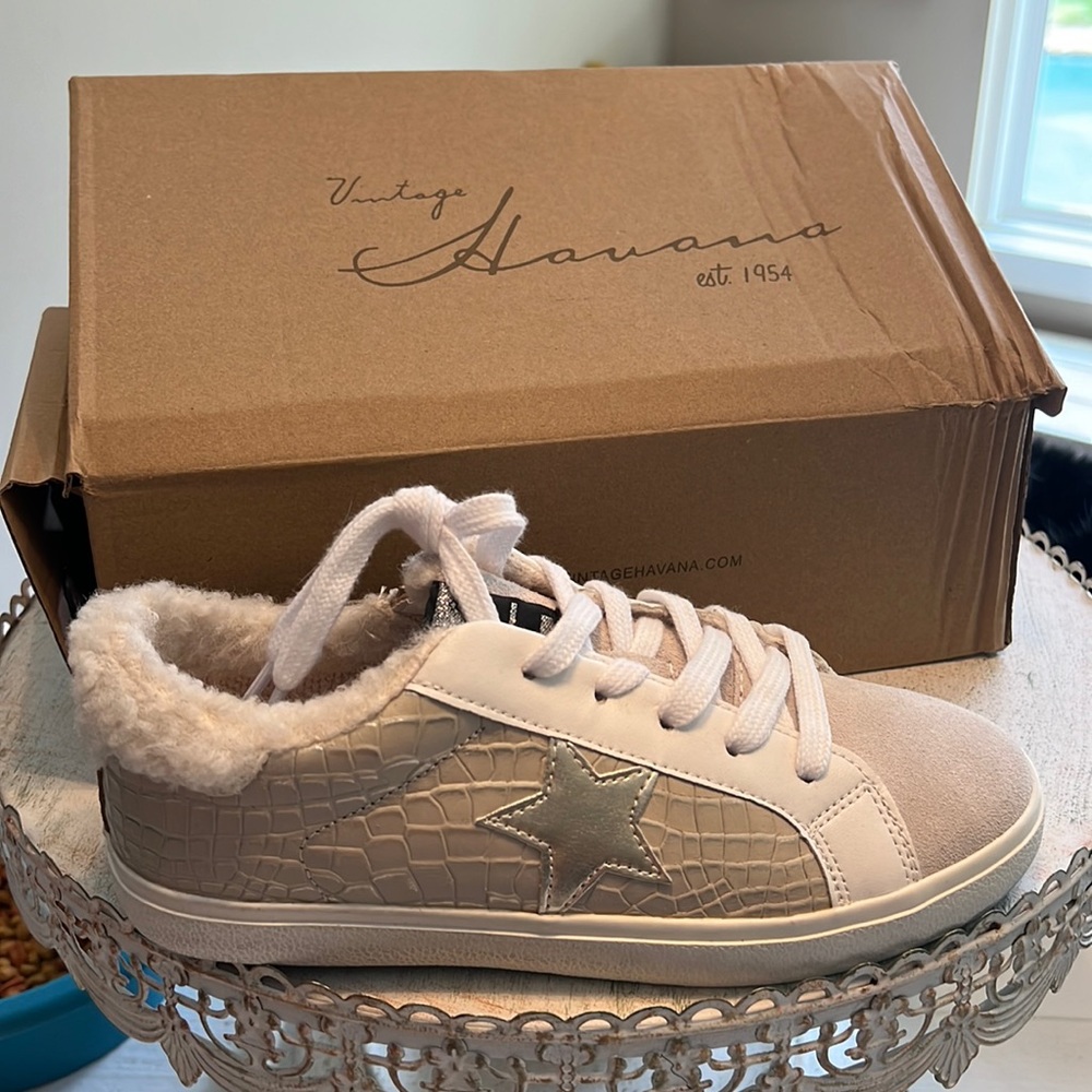 Vintage Havana Women’s size 7.